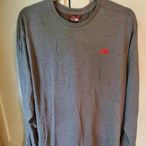 The North Face Mens Vapor Wicking Long Sleeve Shirt